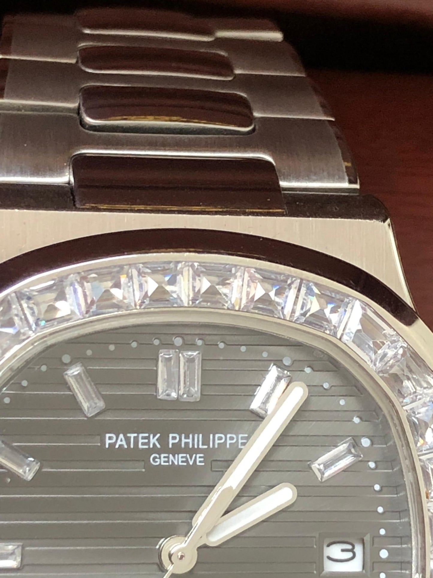 Patek Philippe Nautilus 5711/1A - تطابق ١٠٠٪ ماكينة سويسري باتيك فيليب نوتليس كلين قطعه واحده