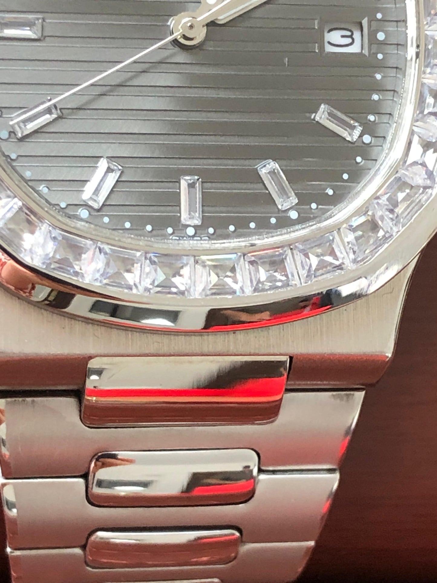 Patek Philippe Nautilus 5711/1A - تطابق ١٠٠٪ ماكينة سويسري باتيك فيليب نوتليس كلين قطعه واحده