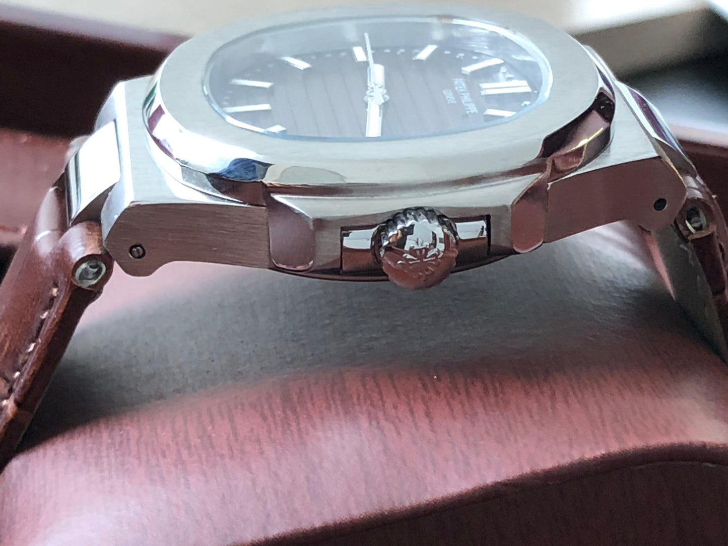 40.5 mm باتيك فيليب نوتلس - جلد  داخل بني -جراند ماستر