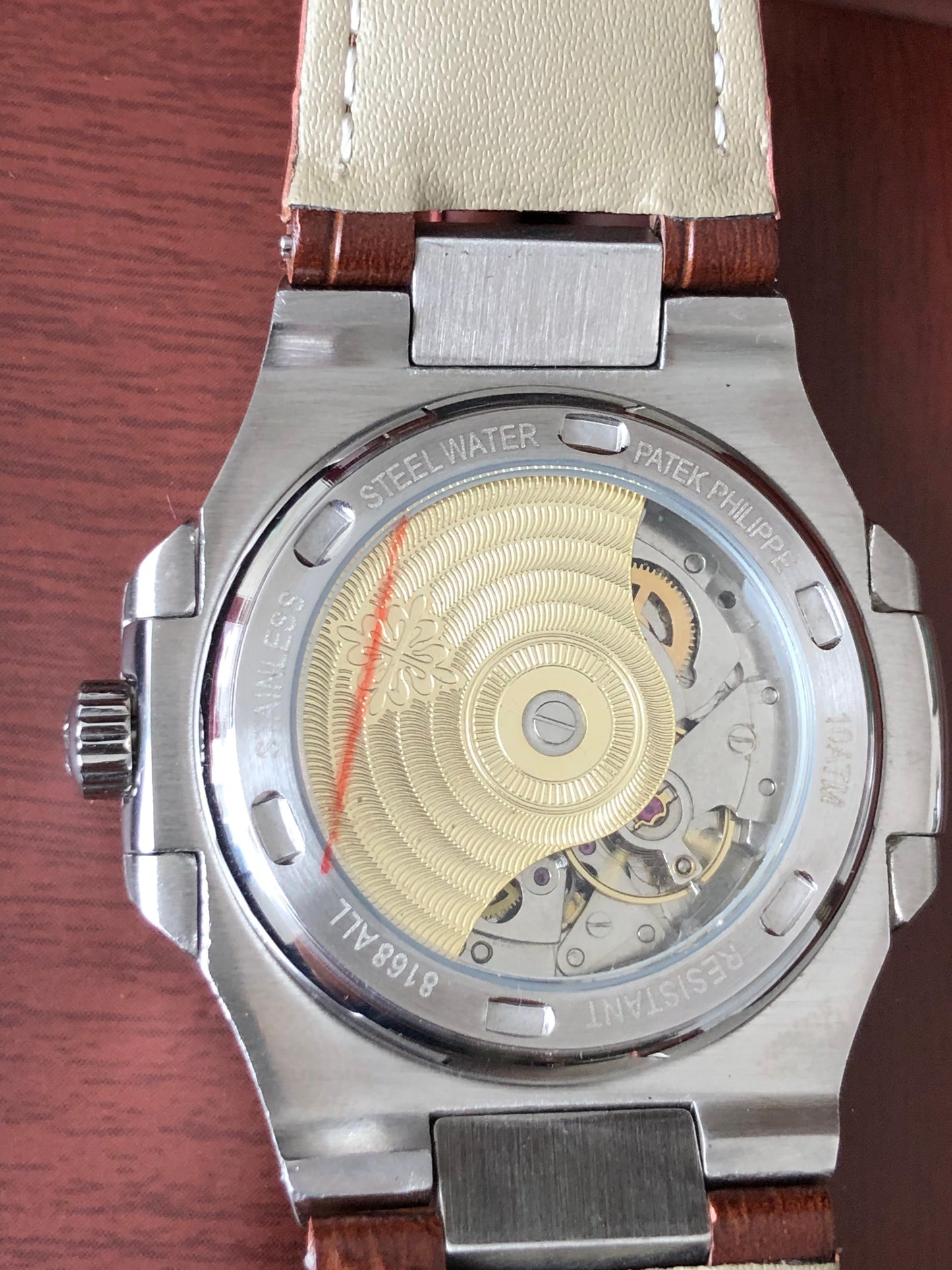 40.5 mm باتيك فيليب نوتلس - جلد  داخل بني -جراند ماستر