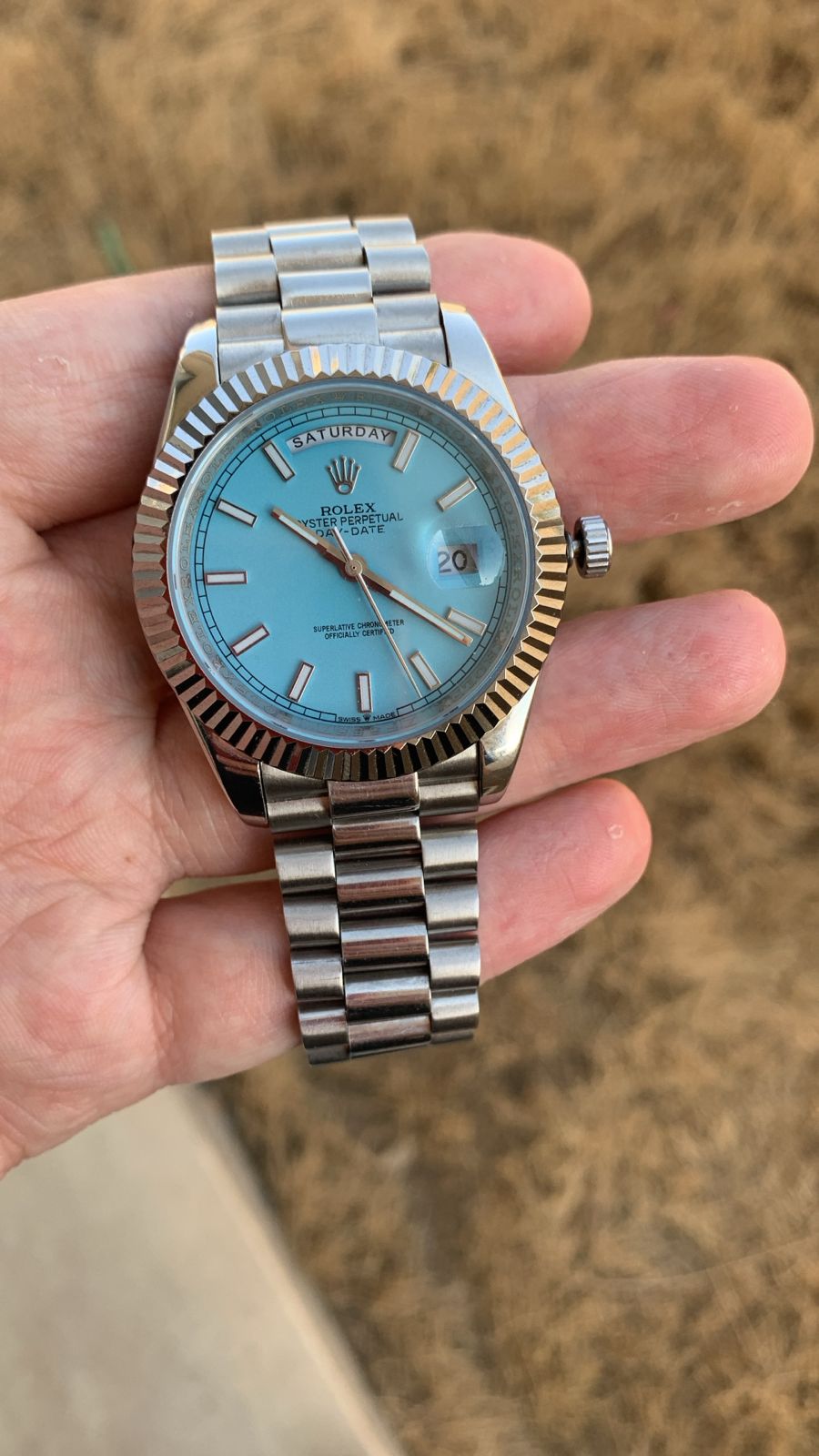 40 mm  السعر بالدينار الاردني 350 دينار -رولكس داي ديت تيفاني  - قطعة واحدة كلين تايتل