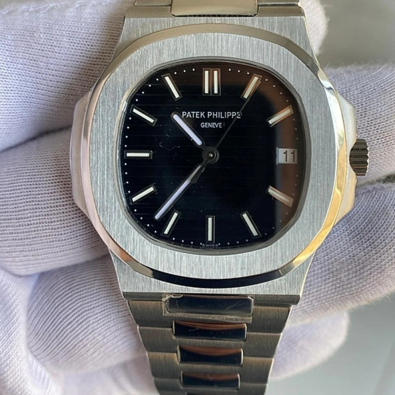 PATEK Philippe nautilus (باتيك فيليب نوتلس طبق الأصل حبة واحدة مستعملة بحالة الجديد  )