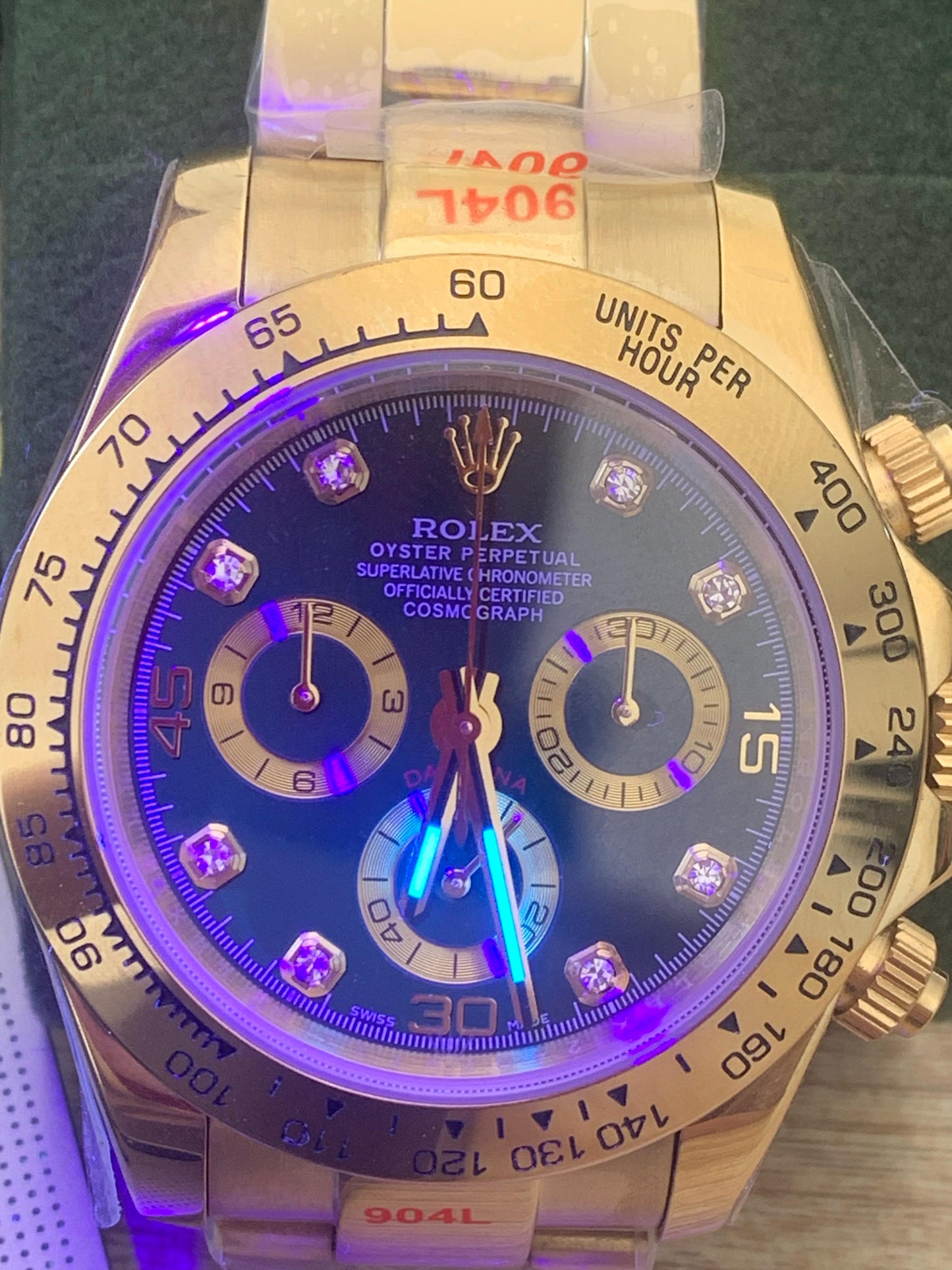 40 mm رولكس دايتونا ذهب أصفر بقرص أسود وأرقام ألماس