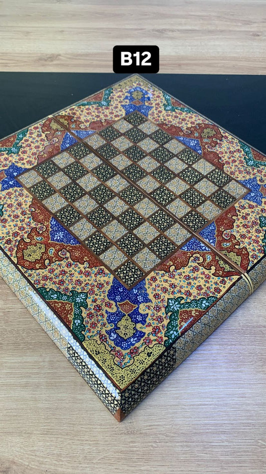 طاولي + شطرنج  زخرفة راقية صناعة يدوية - جنطة جلد فاخرة جنود براص