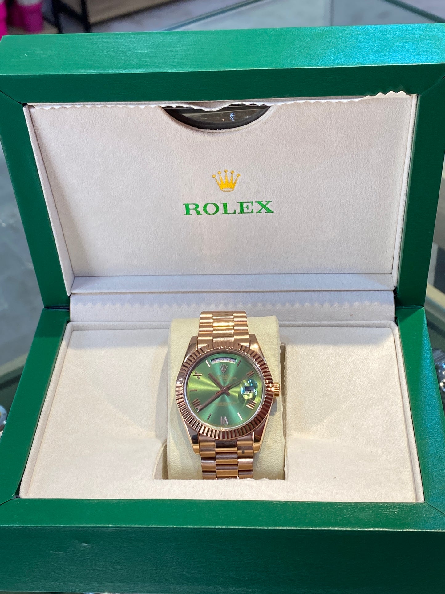 روليكس داي ديت فول روز جولد مينا زيتوني - جراند ماستر ماكينة اوتوماتيك (قطعة واحدة)