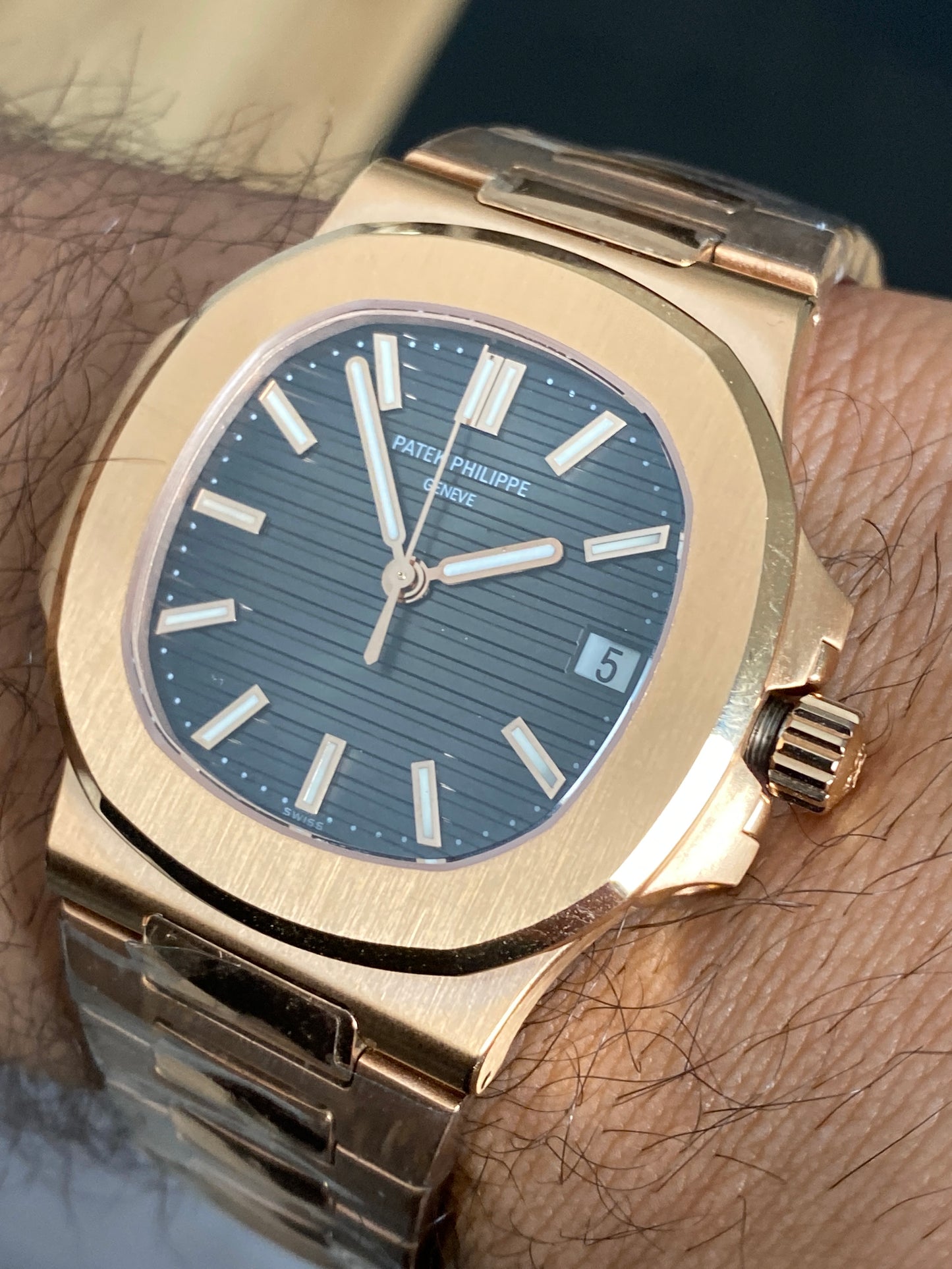 PATEK PHILIPPE 5711 Rose gold- clean  السعر مليون