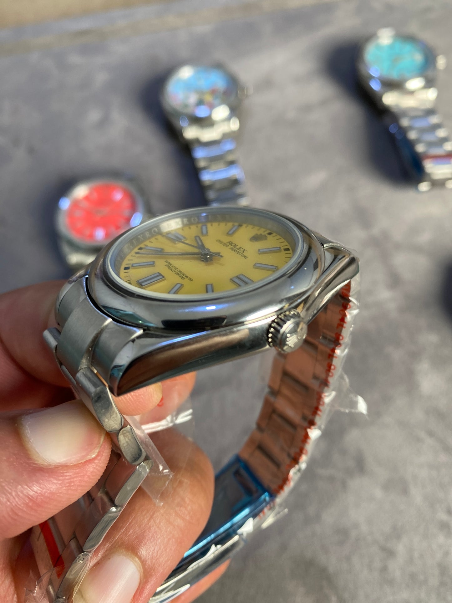 Rolex oyster perpetual Yellow - متوفر قطعتين جراند ماستر