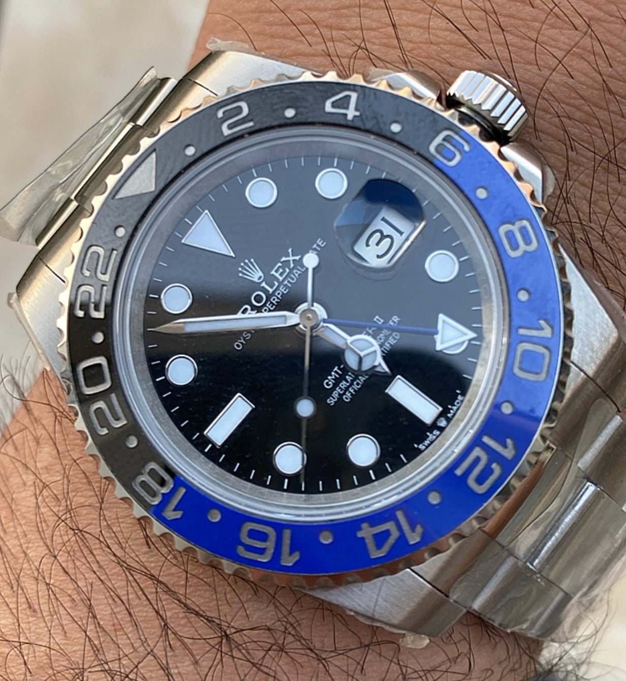 رولكس باتمان سير اويستر - مصنع كلين طبق الاصل - لا يمكن تميزها على يدك - سيريال محفور حقيقي- ماكينة مطابقة للاصلية - سيراميك مطابق مية بالمئة - تعقيدة جي ام تي مثل الاصلية