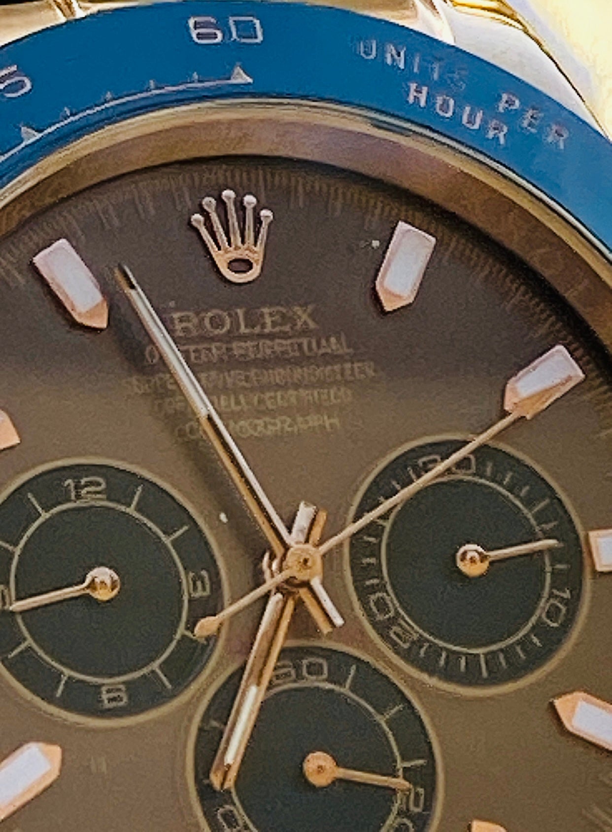 رواكس رولكس دايتونا شوكليت  ٢٠٢٤   مستعملة بحالة الجديد ماكينة سويسري