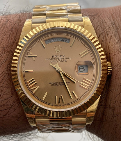حبة واحدة في العراق- رولكس داي ديت فول ذهب اصفر طلاء ١٨ - الساعة طبق الأصل برقم تسلسلي اصلي و ماكينة سويسري مطابقة للأصل