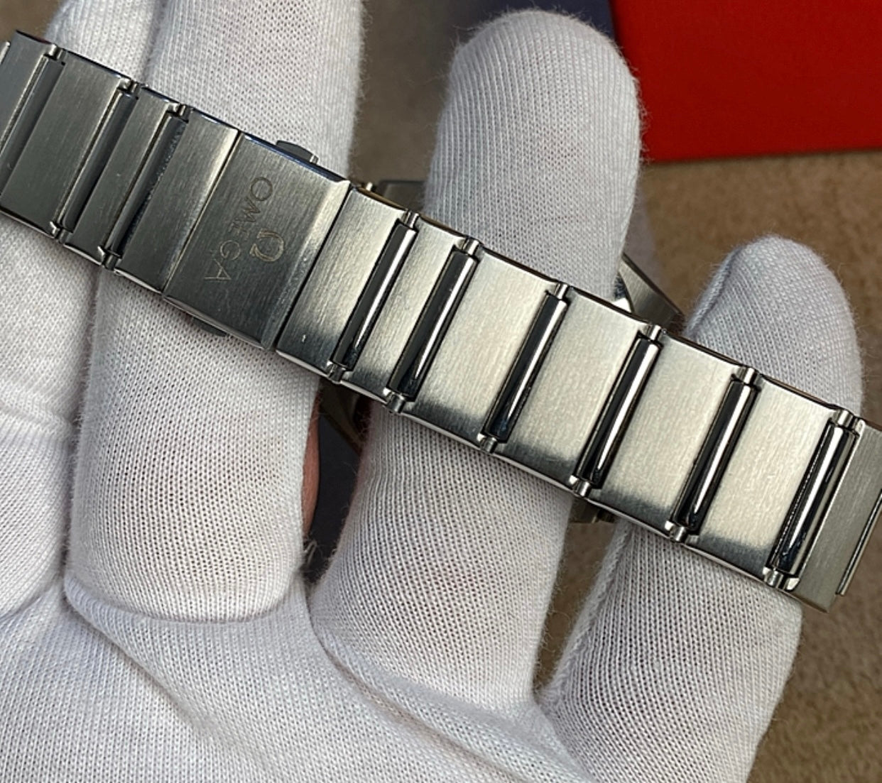 اوميجا كونستليشن كلين مستعملة بحالة الجديد