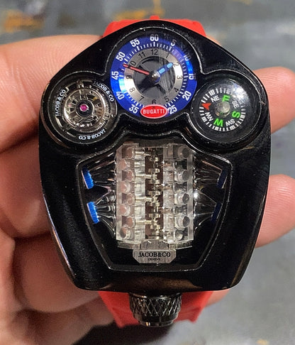 جاكوب تند كو بوجاتي شيرون تيتانيوم و كاربون فايبر كليون طبق الأصل