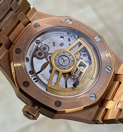 AP ROYAL OAK - رويال اوك كلين اعلى جودة- روز جولد  (السعر بالاردني 550 دينار واصلة لعمان)