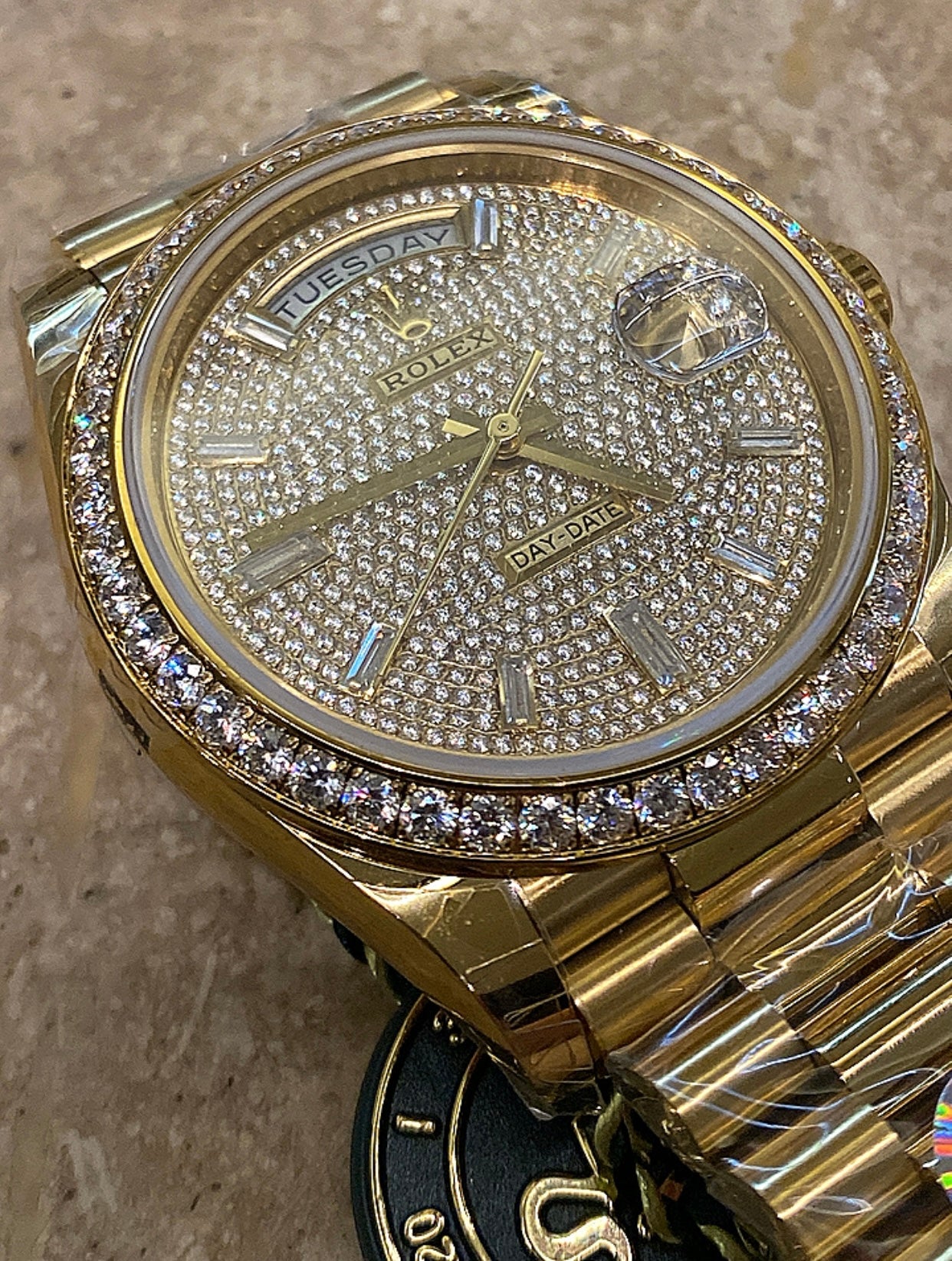 رولكس دايت ديت يالو جولد باڤيد دايال- ماكينة سويسري طبق طبق الأصل