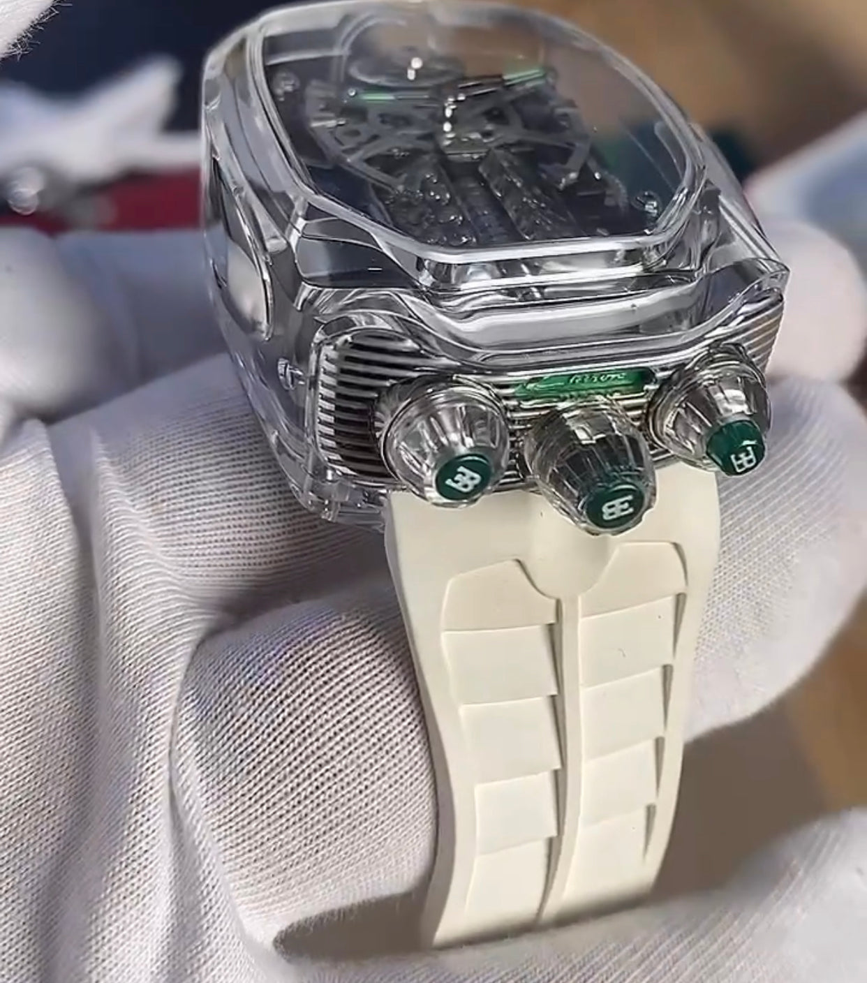 السعر بالدينار الاردني 550 دينار - جاكوب اند كو بوجاتي 2025 - أعلى جودة  متوفر قطعة واحدة