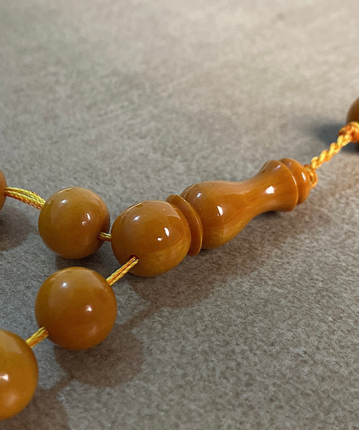 سبحة حجر سندلوس نقي ١٠٠٪؜  S22- متوفر قطعة واحدة من هذا التصميم