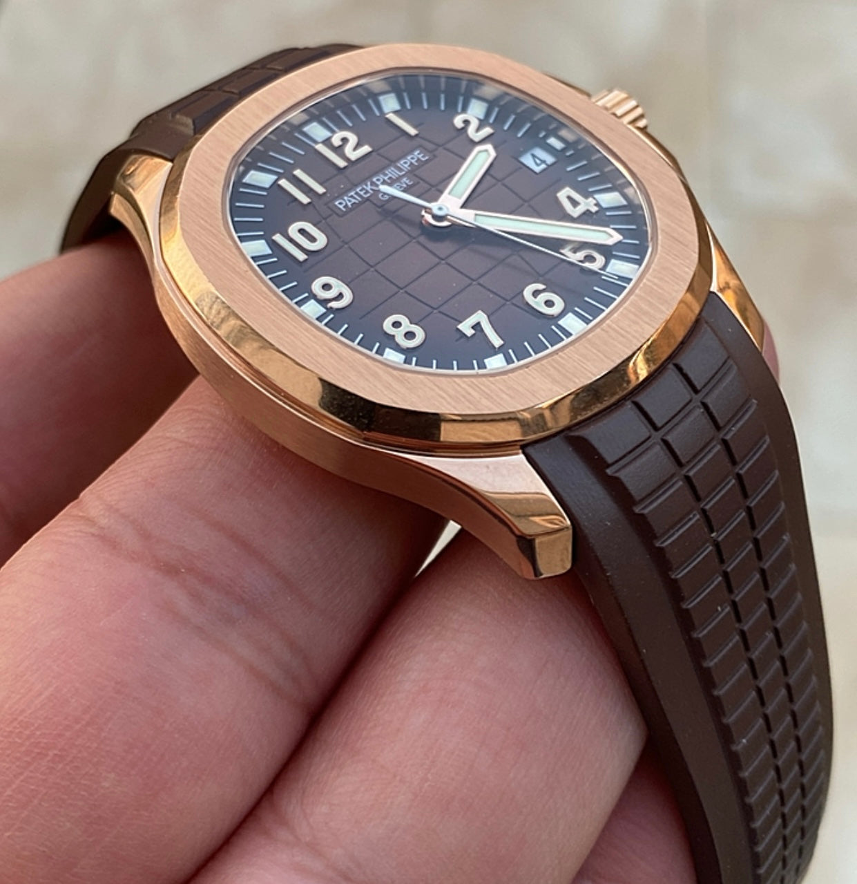 باتيك فيليب اكوا نوت روز جولد ستراب بني و مينا اومبريه- كلين طبق الاصل لا تميز