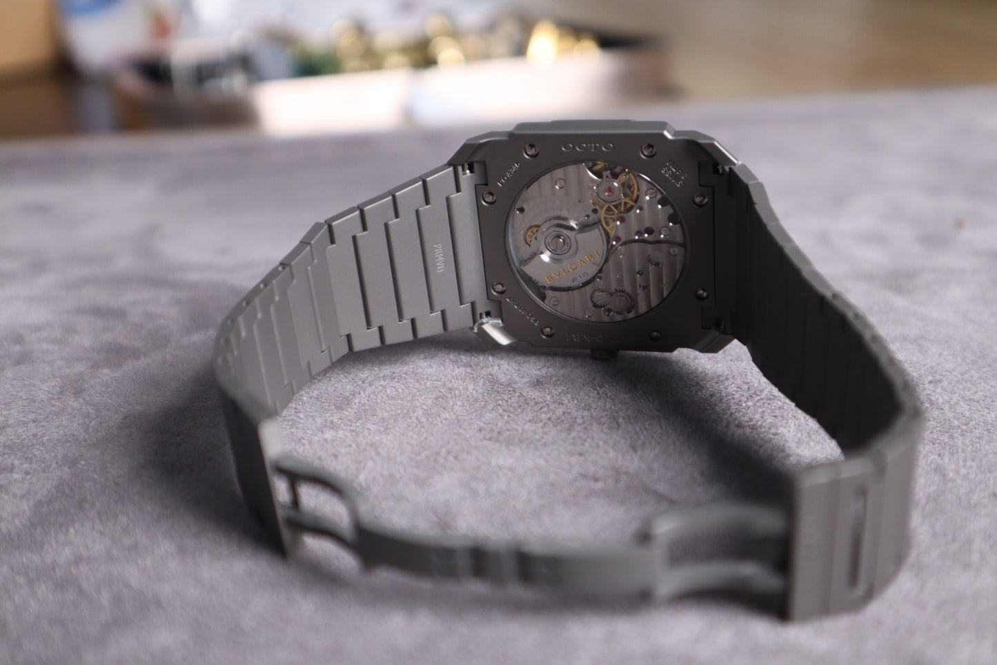 Bulgari Octo Finissimo - انحف ساعة بالعالم ماكينة سويسريو تيتانيون - القطعة الوحيدة بالعراق