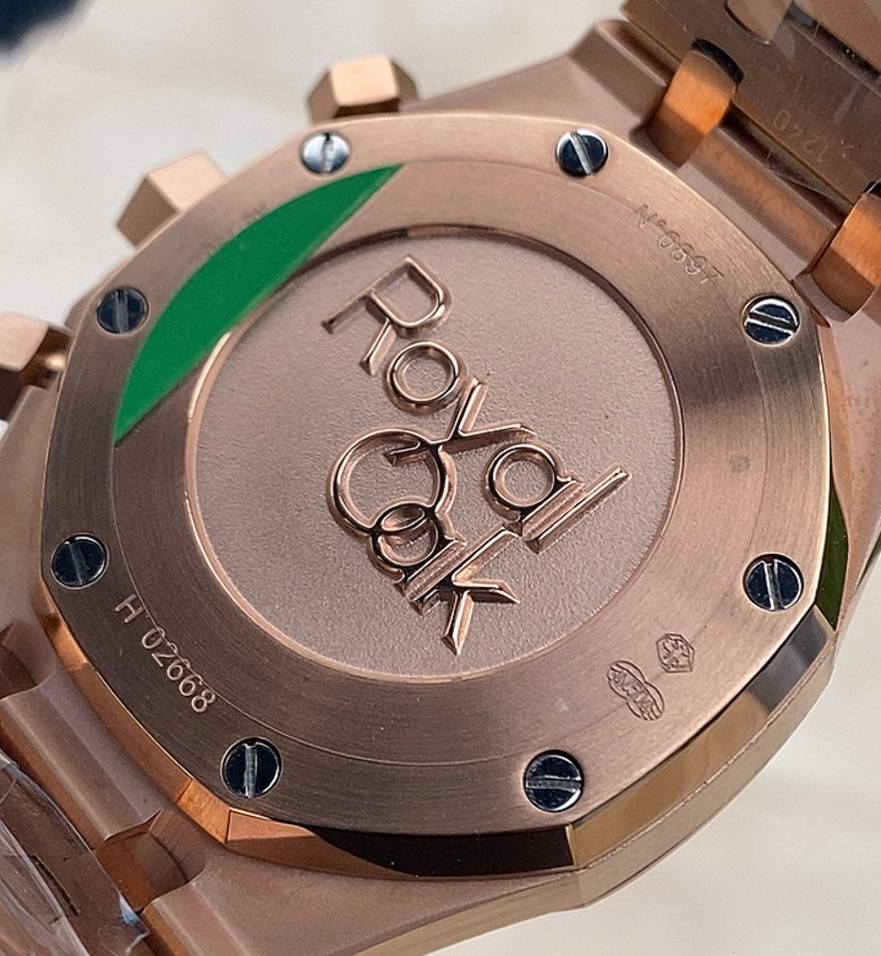 Ap Chronograph clean- طبق الأصل لا تميز عن الأصلية