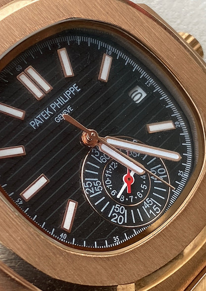 40.5 mm  السعر بالاردني ٣٠٠ دينار باتيك فيليب نوتلس كرونوجراف روزجولد - جراند ماستر