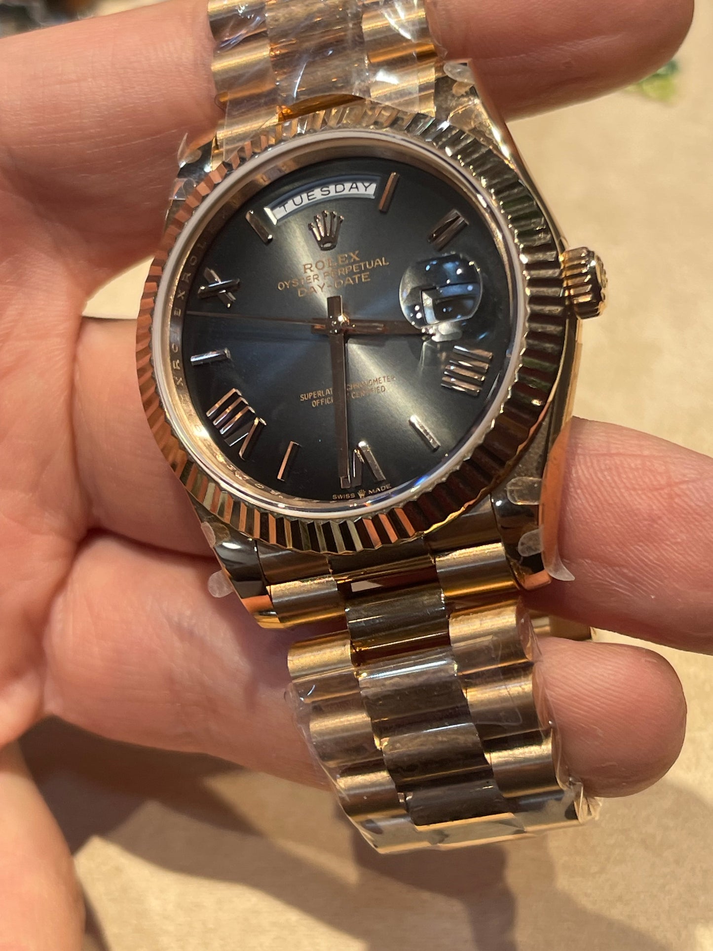 رولكس داي ديت كلين روز جولد سير بريزيدنشل