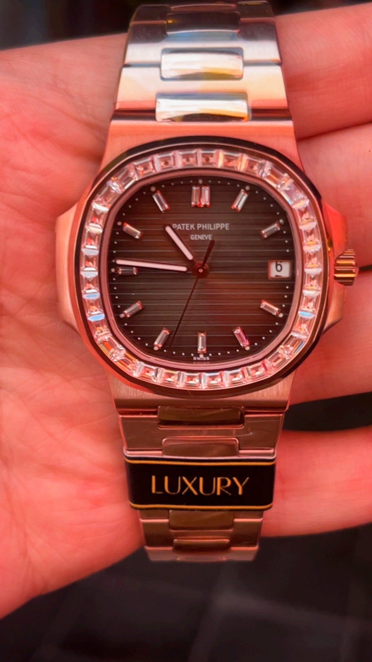 باتيك فل روز جولد بيزل دايموند قطعه مطابقه تماما لاول شخص