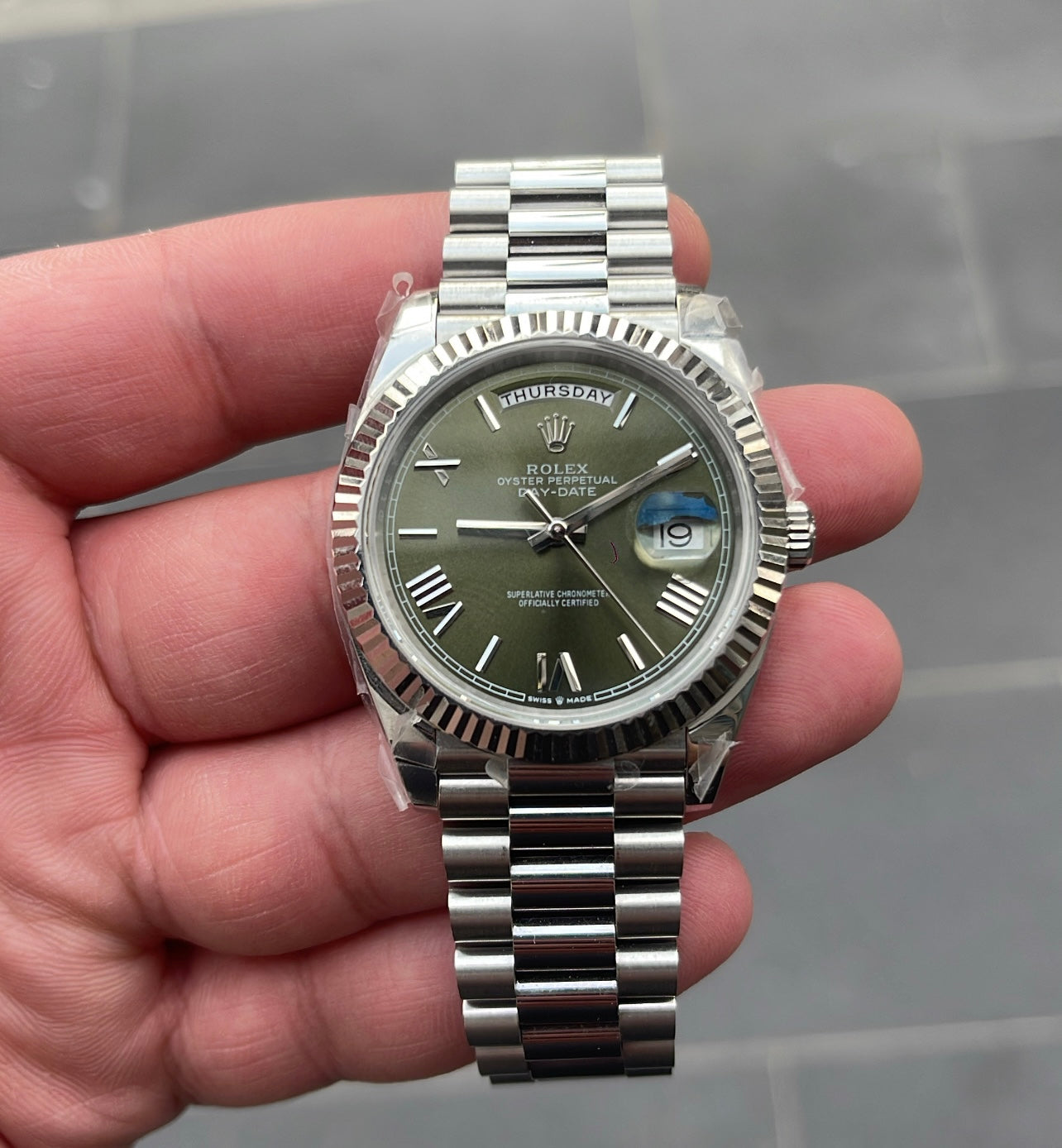 Rolex day date olive- كلين طبق الأصل
