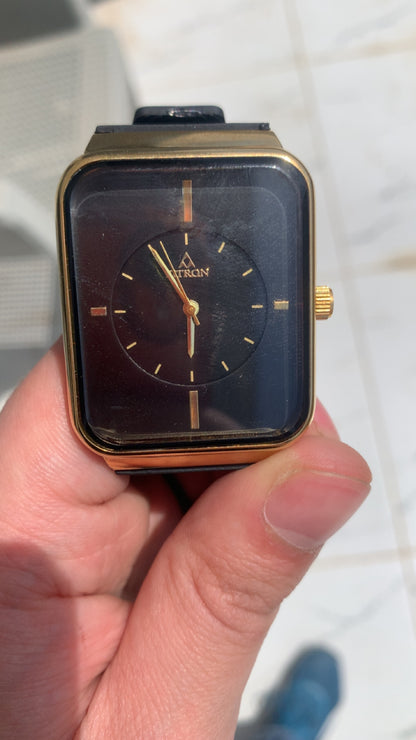 فيرتون ذهبي واسود