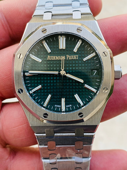 اوديمار بيغيه كلين طبق الأصل - الساعة اصدار خاص بمناسبة اصدار الساعة- متوفر حبة