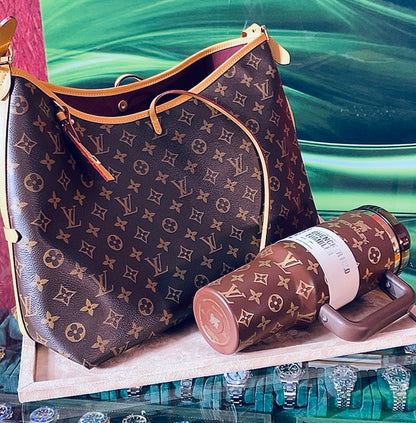 (جنطة وستانلي اصدار خاص  LV Neverfull ) لا تميز عن الاصلية وياها كامل الشهادات