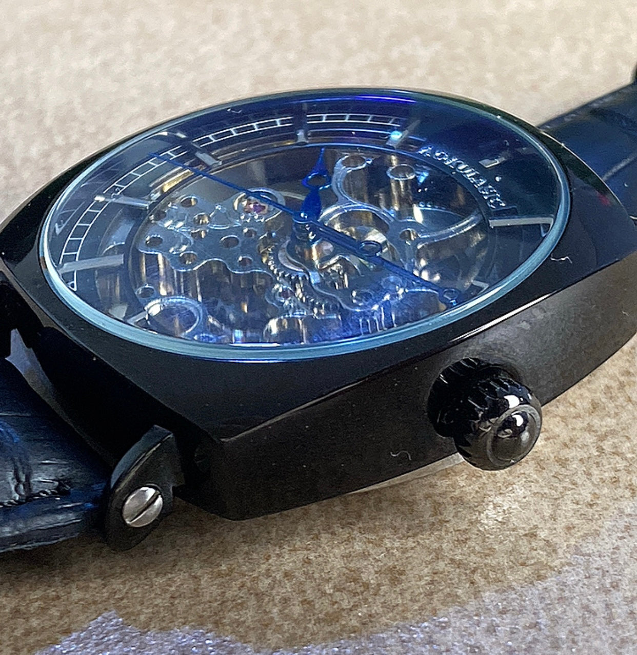 ساعة اكوالاسك ماكينة سويسرية اوتوماتك ويندنج - قطعتين ويا كارد الكفالة المختوم