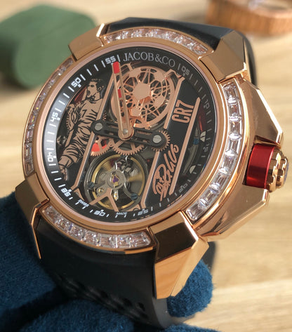 جاكوب اند كو اصدار خاص ل رونالدو سير رابر - صنع منها ٥٠ قطعة فقط في العالم