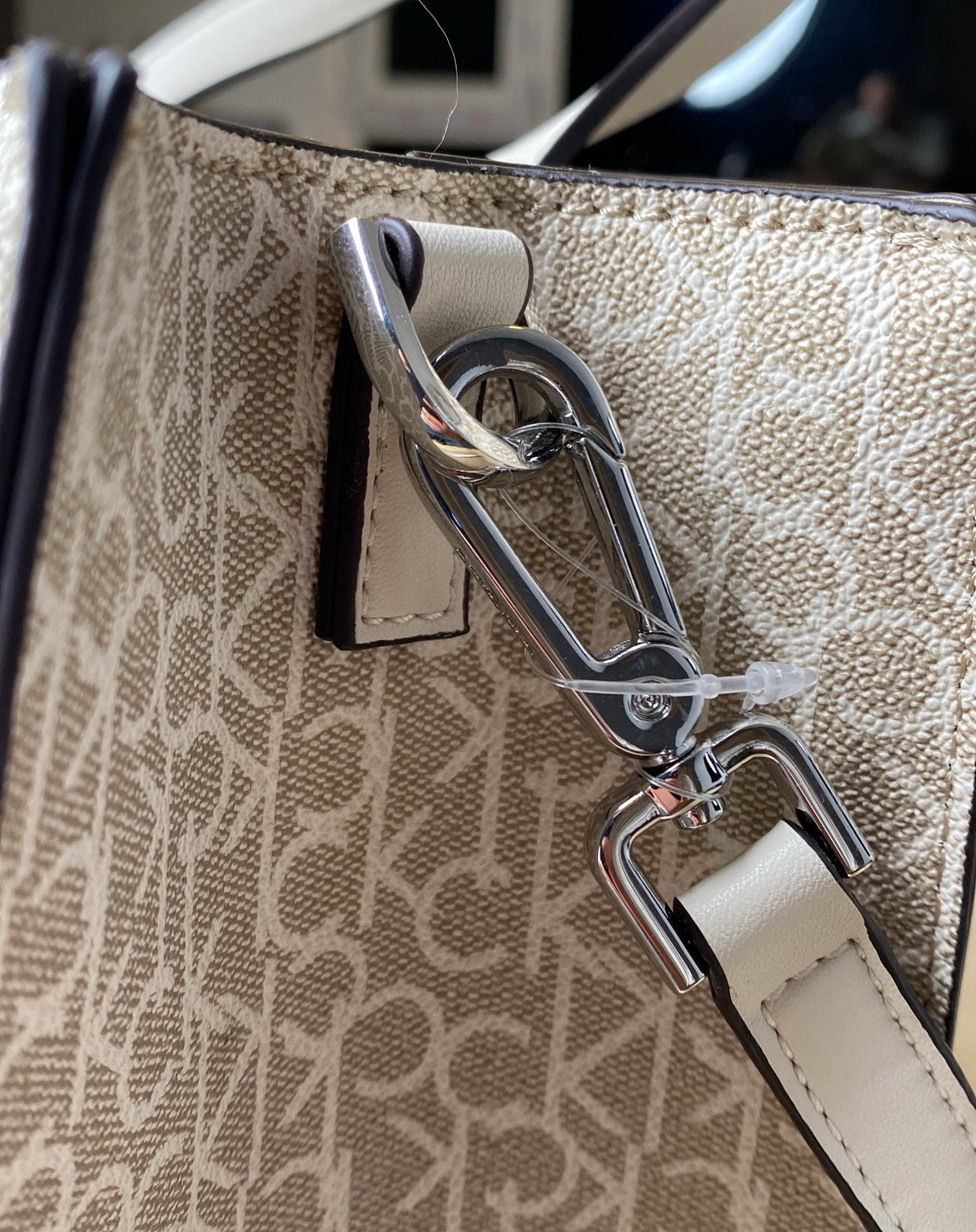 جنطه كالفن كلاين آصليه جديده - تصفيه امريكيه