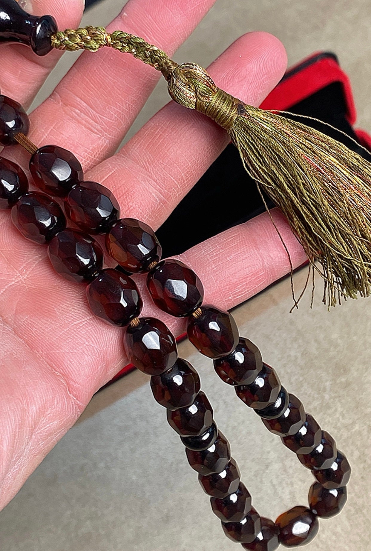 سبحة حجر سندلوس صناعة يدوية  (S8)