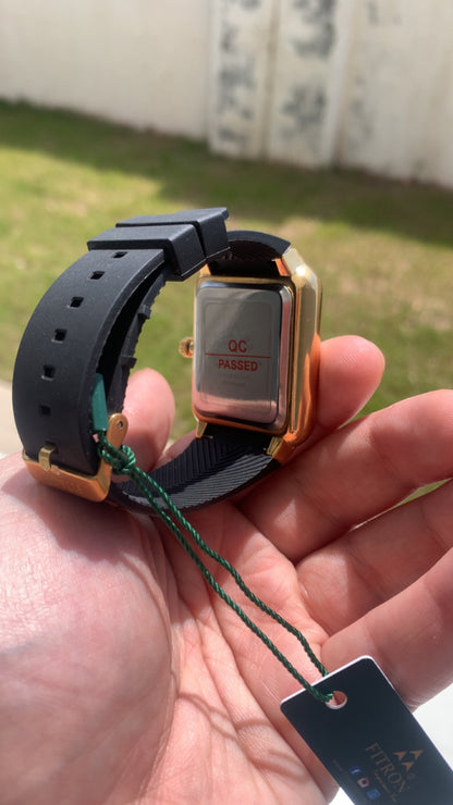 فيرتون ذهبي واسود