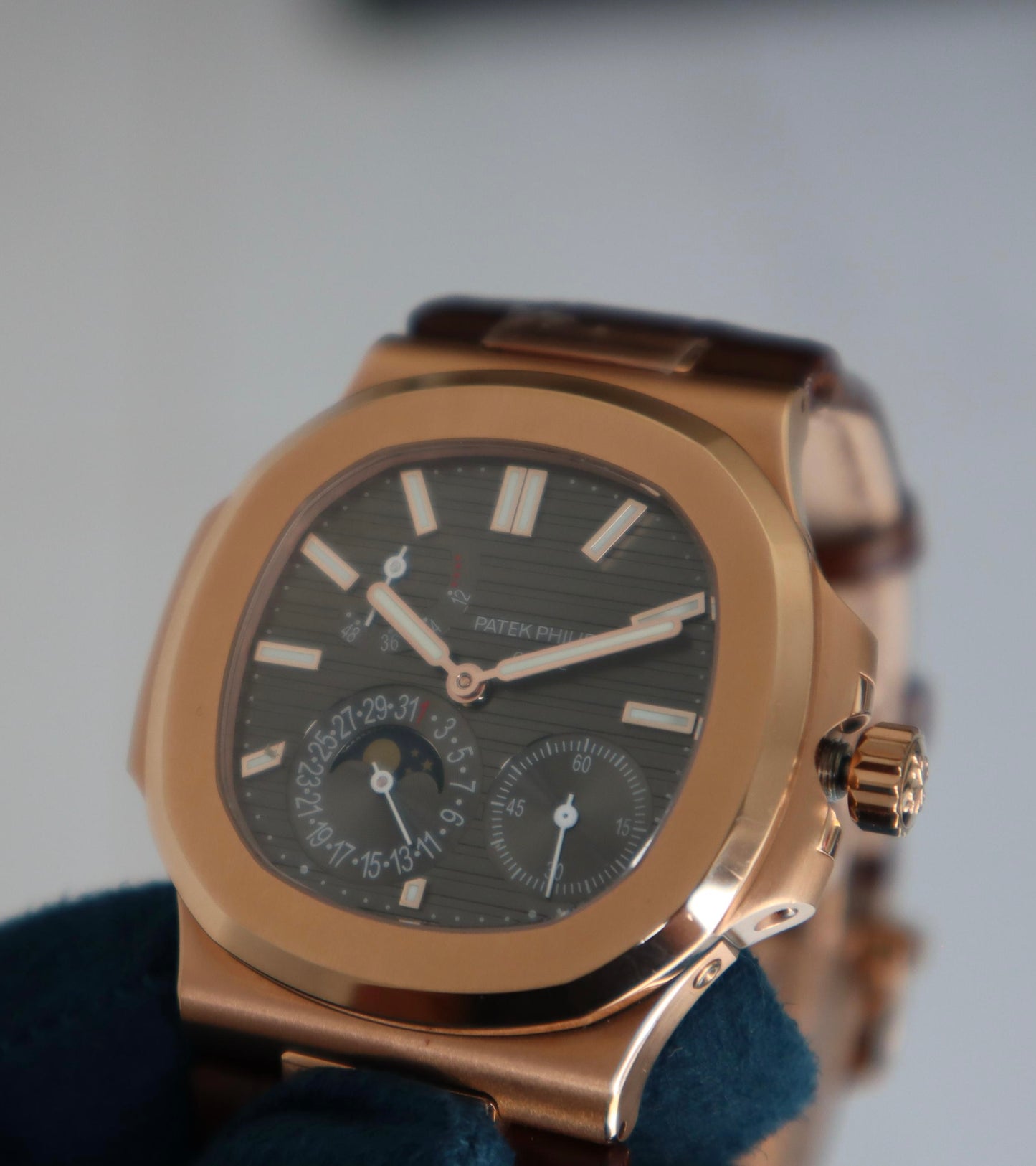 PATEK Philippe 5712 - الساعة كلين طبق الأصل