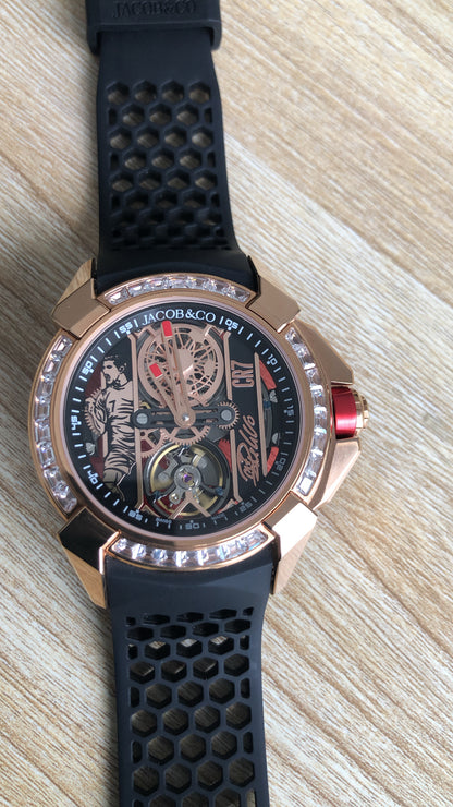 جاكوب اند كو اصدار خاص ل رونالدو سير رابر - صنع منها ٥٠ قطعة فقط في العالم