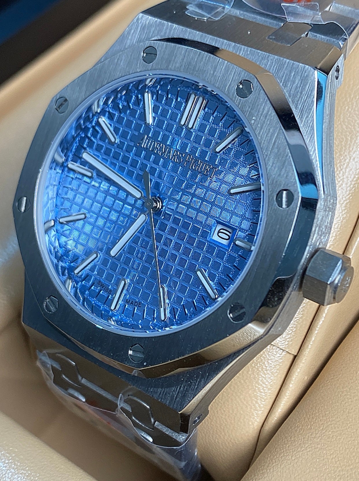 Audemars Pigue  Royal Oak Skyblue  41 mm (كلين تايتل)