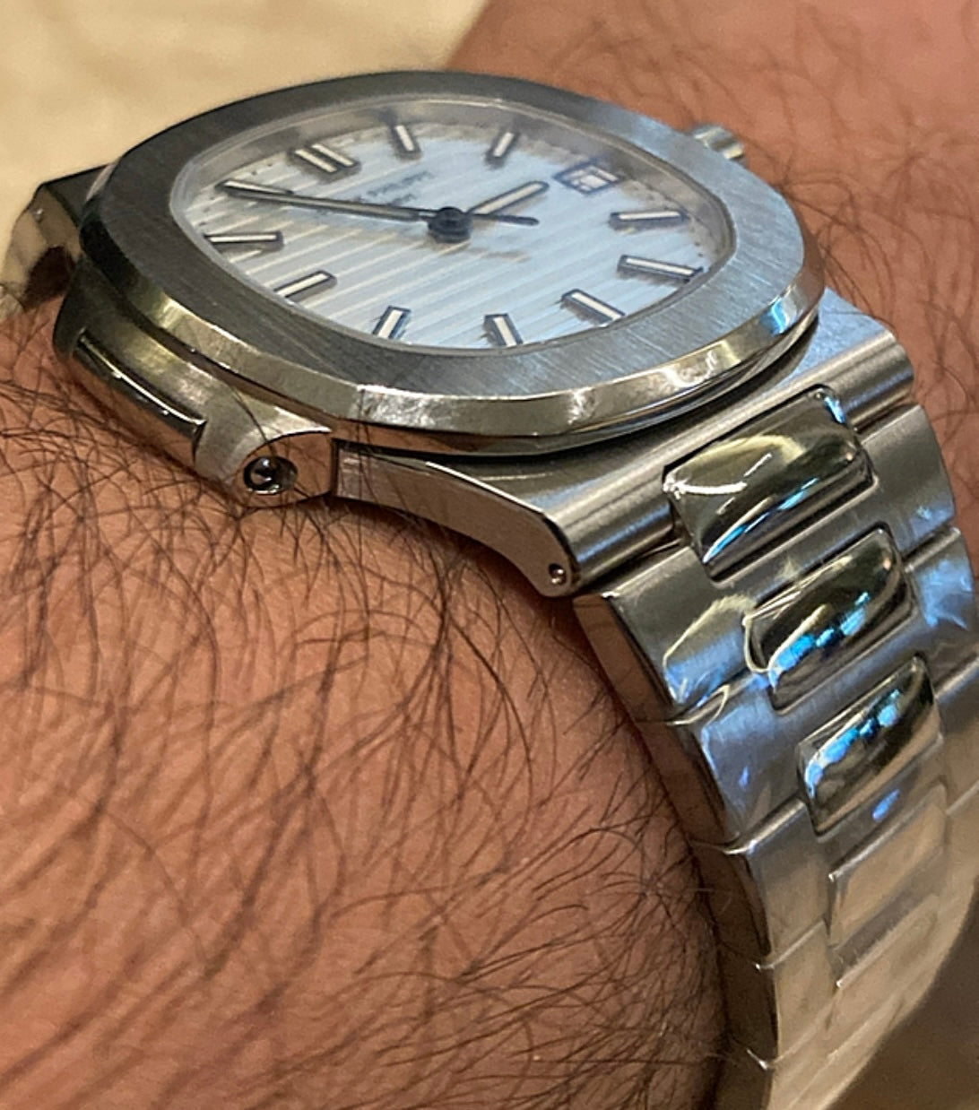 باتيك فيليب مينا ابيض - كلين طبق الأصل لا تميز عن الأصلية