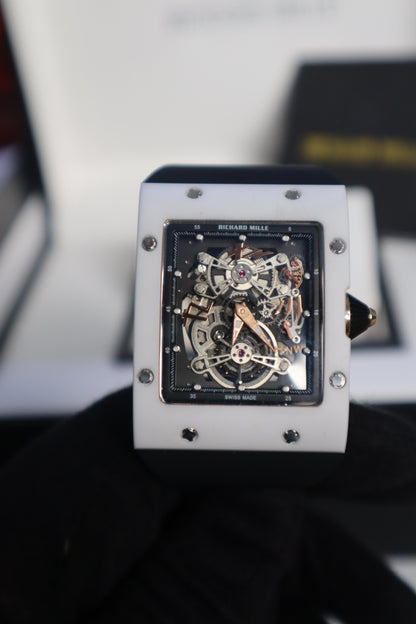 ريتشارد ميل اكسترا فلات - اصدار نادر جداً، متوفر قطعة واحدة