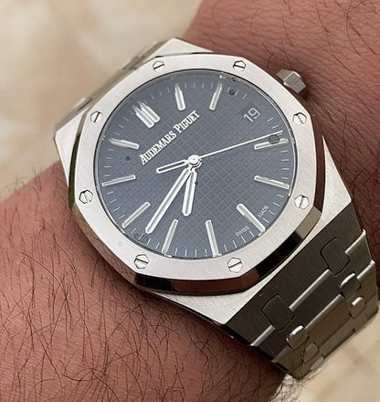 AP Royal Oak black dial - حبة وحدة مستحيل تميزها عن الاصلية