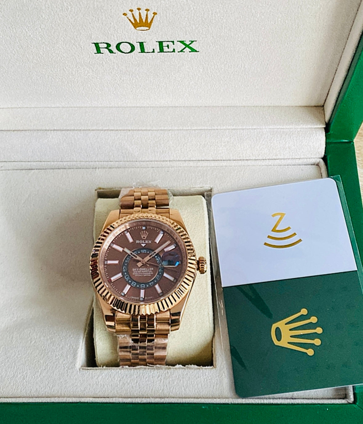 رولكس لاند دويلر روز جولد - جراند ماستر طبق الاصل بتعقيدة ال جي ام تي