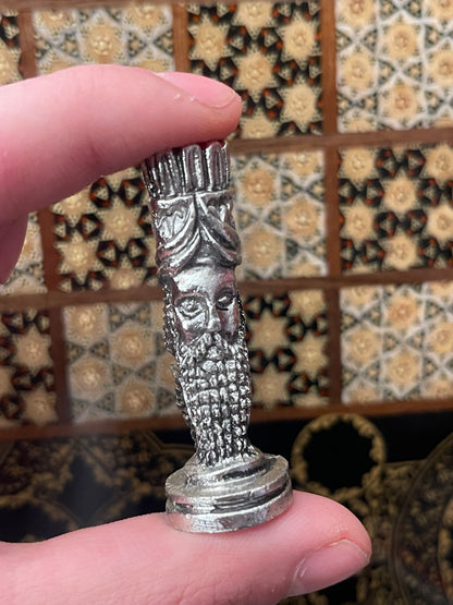 قطعه واحدة طاولي صناعة يدوية بالكامل اسود ملكي مع جنود براص اصلي وجنطة جلد فاخره