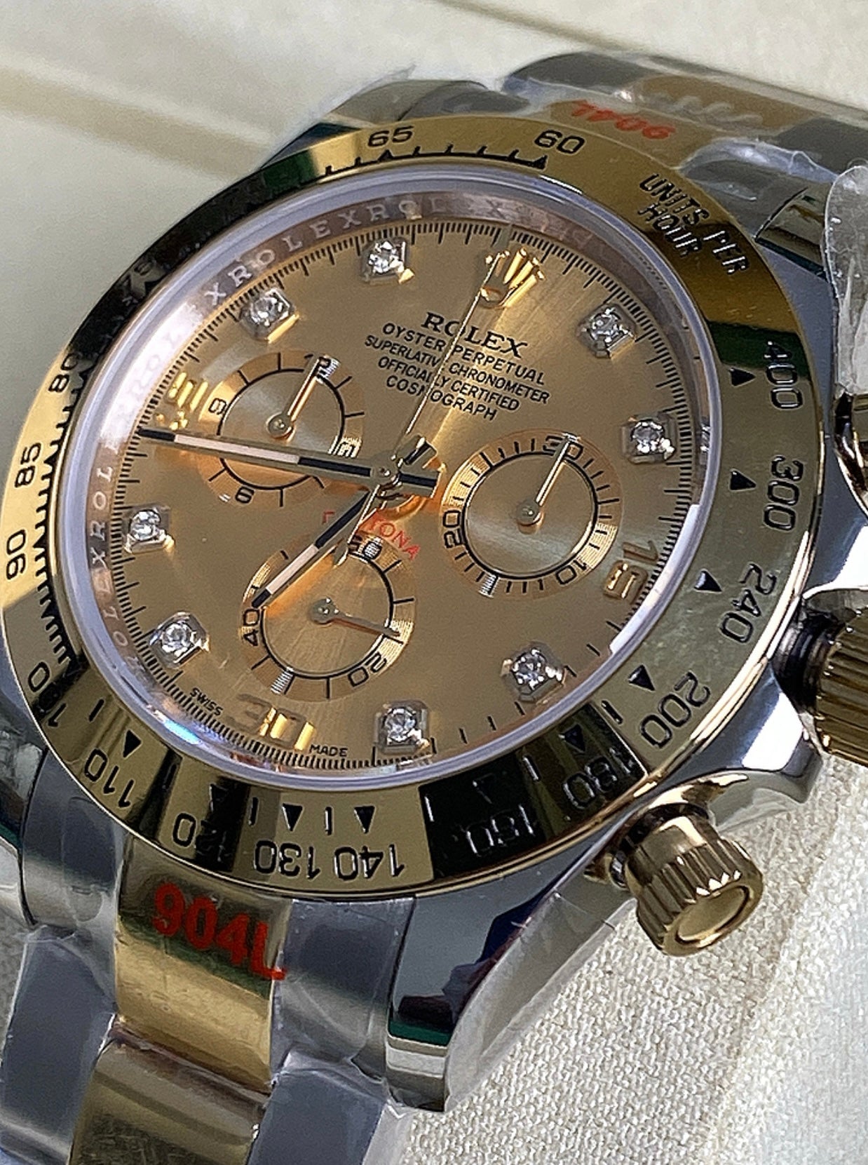 رولكس دايتونا ستيل و ذهب اصفر مينا ذهب  كلين - ذهب طلاء عيار ١٨  ليعطي نفس لمعان الأصلي