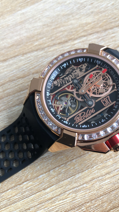 جاكوب اند كو اصدار خاص ل رونالدو سير رابر - صنع منها ٥٠ قطعة فقط في العالم