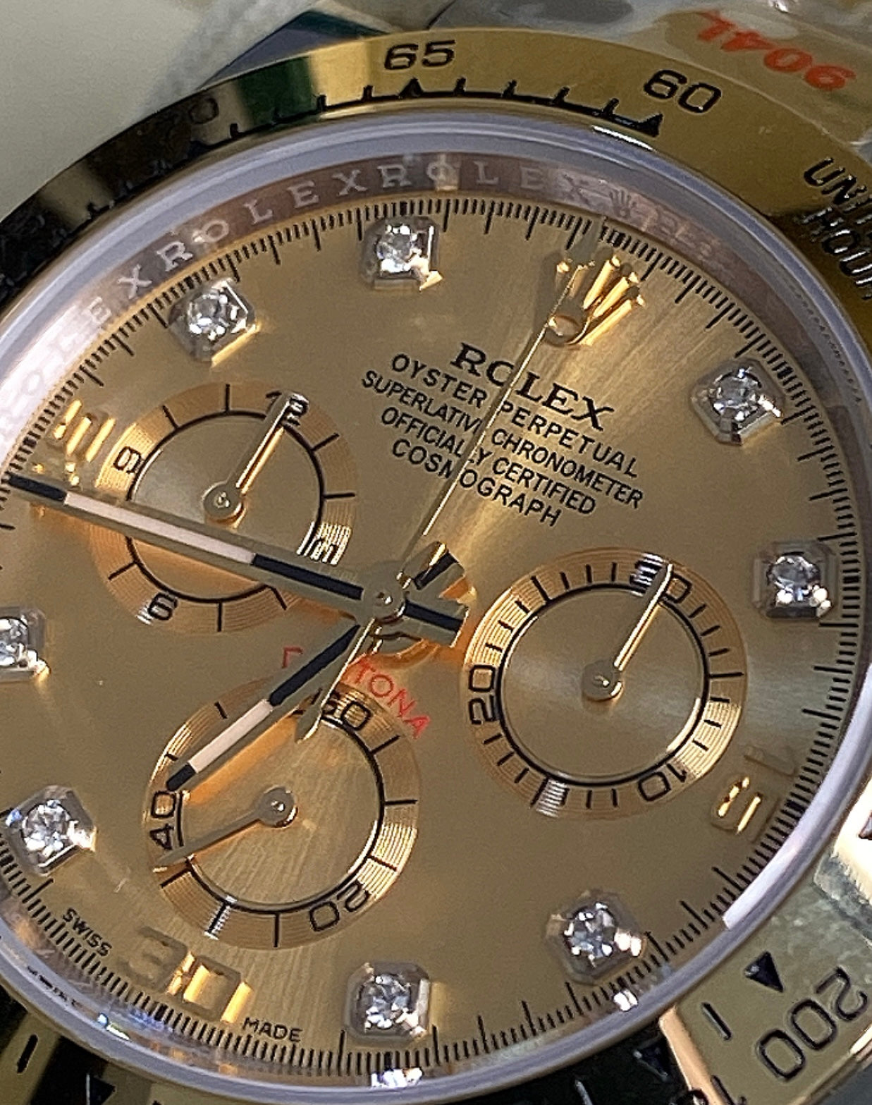 رولكس دايتونا ستيل و ذهب اصفر مينا ذهب  كلين - ذهب طلاء عيار ١٨  ليعطي نفس لمعان الأصلي