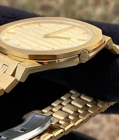 Gucci G-Timeless - جراند ماستر طبق الأصل و الوزن و الأبعاد