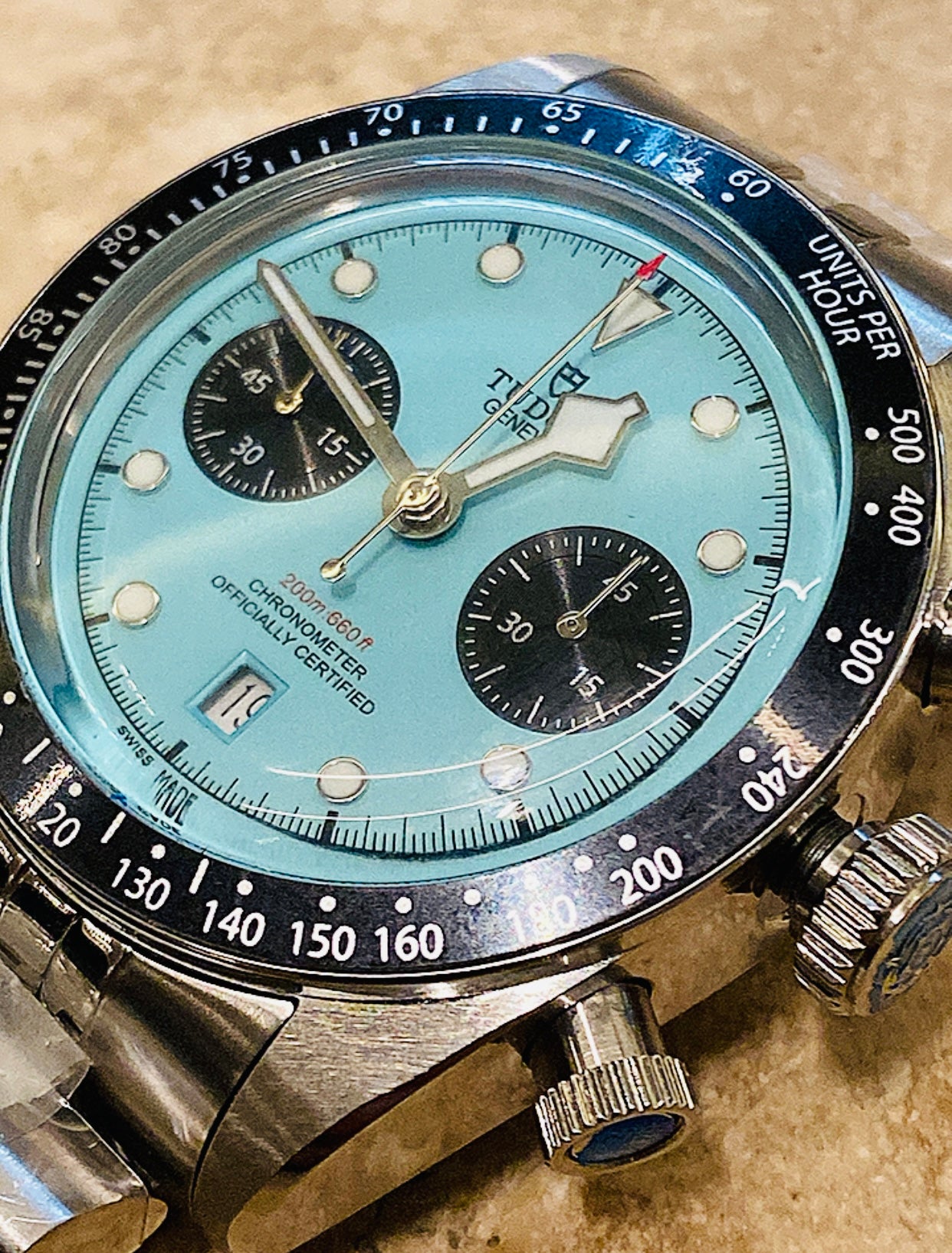 تيدور كلين كلين طبق الأصل - ماكينة سويسري لا يمكن تفريقها