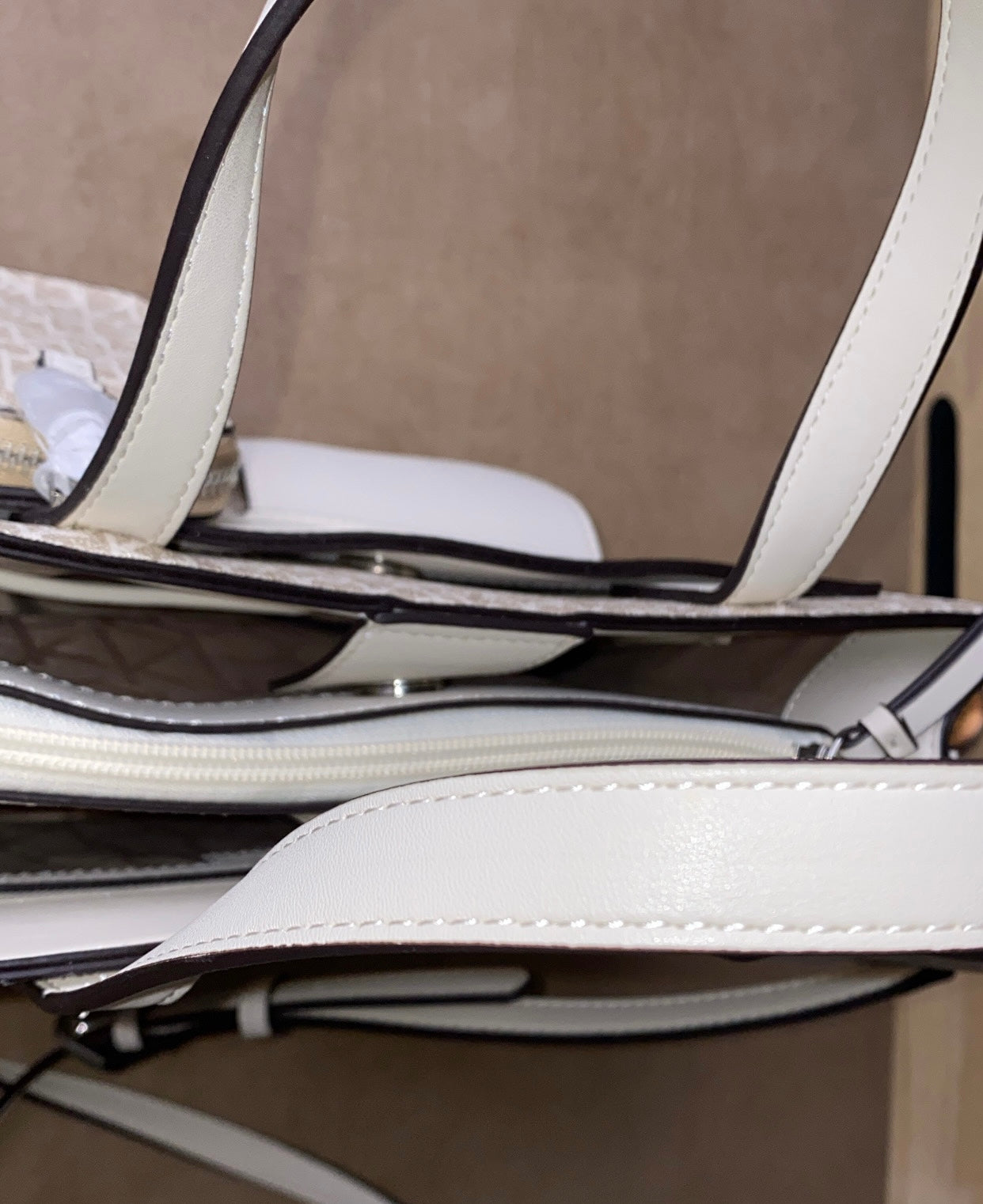 جنطه كالفن كلاين آصليه جديده - تصفيه امريكيه