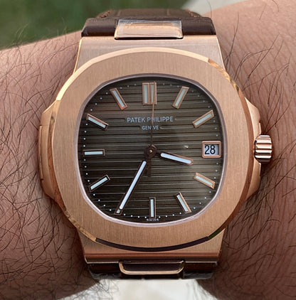 باتيك فيليب نوتلس روز جولد ستراب جلد بني و مينا اومبريه- كلين طبق الاصل لا تميز